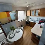 Lejlighed 1-bedroom - Bathtub - 10mins From Skilift Gondola - Freewifi - Workdesk - Heating - Full Kitchen At Edelweiss