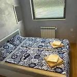 Lejlighed 1-bedroom - Bathtub - 10mins From Skilift Gondola - Freewifi - Workdesk - Heating - Full Kitchen At Edelweiss *