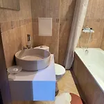 1-bedroom - Bathtub - 10mins From Skilift Gondola - Freewifi - Workdesk - Heating - Full Kitchen At Edelweiss Lejlighed