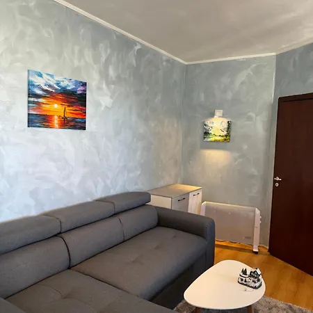 Lejlighed 1-bedroom - Bathtub - 10mins From Skilift Gondola - Freewifi - Workdesk - Heating - Full Kitchen At Edelweiss *