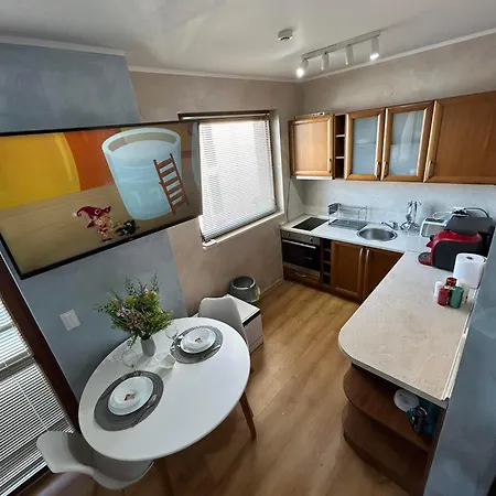 아파트 1-bedroom - Bathtub - 10mins From Skilift Gondola - Freewifi - Workdesk - Heating - Full Kitchen At Edelweiss