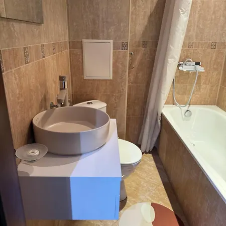 1-bedroom - Bathtub - 10mins From Skilift Gondola - Freewifi - Workdesk - Heating - Full Kitchen At Edelweiss Apartment